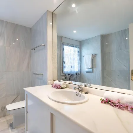 Belgravia House *